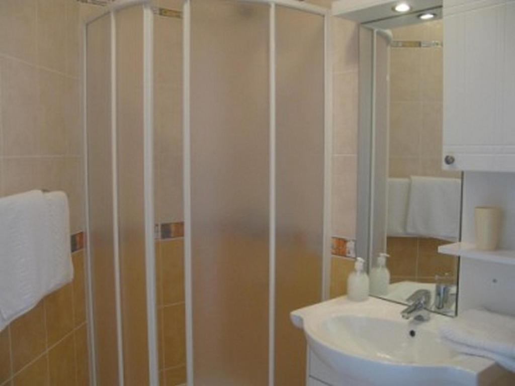 Apartments With A Parking Space Barbat, Rab - 16816 Barbat na Rabu Exterior foto
